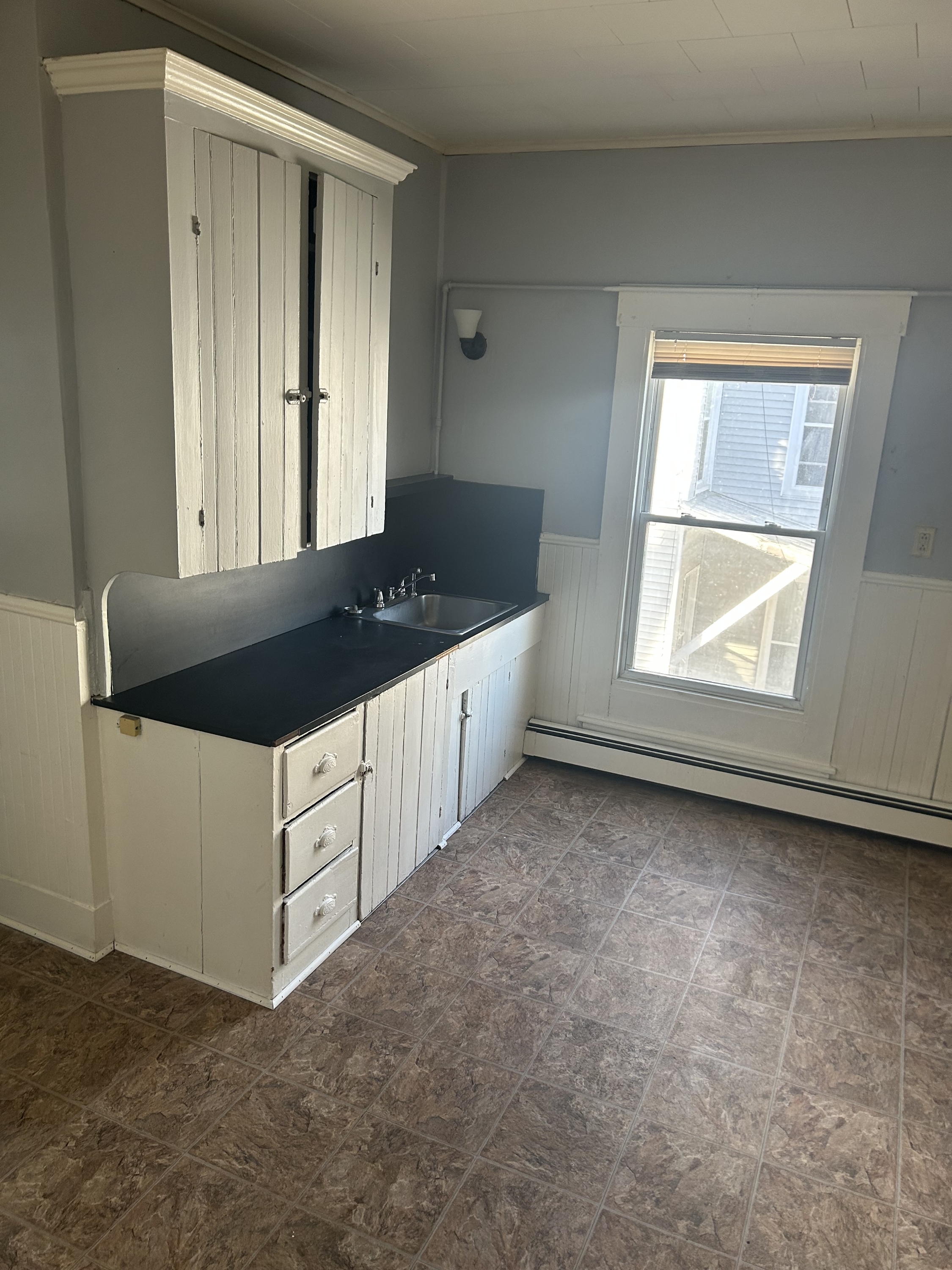 47 Elm St Apt 3