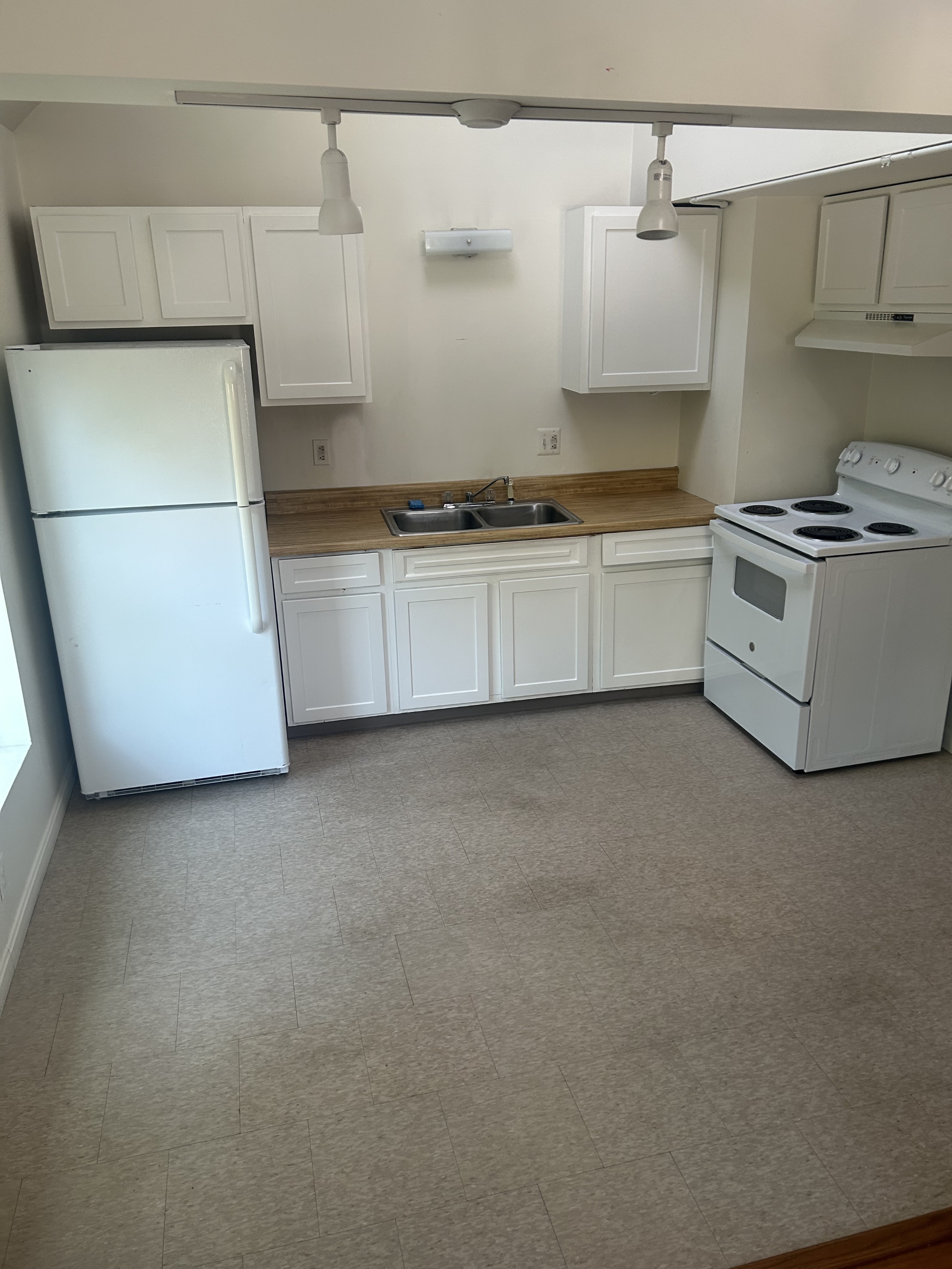 10 Railroad Square Apt 201